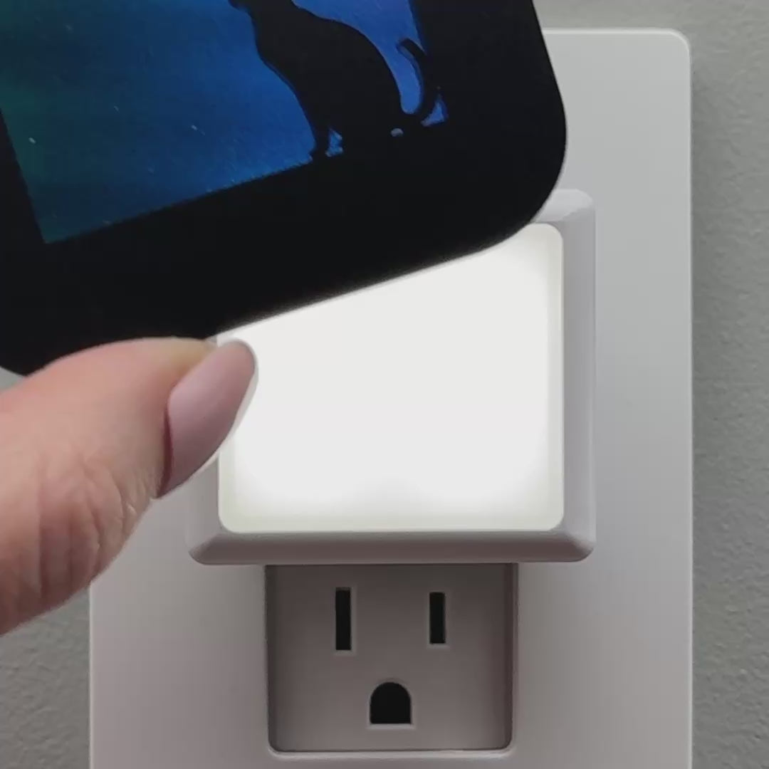 Load video: Cat Night Light