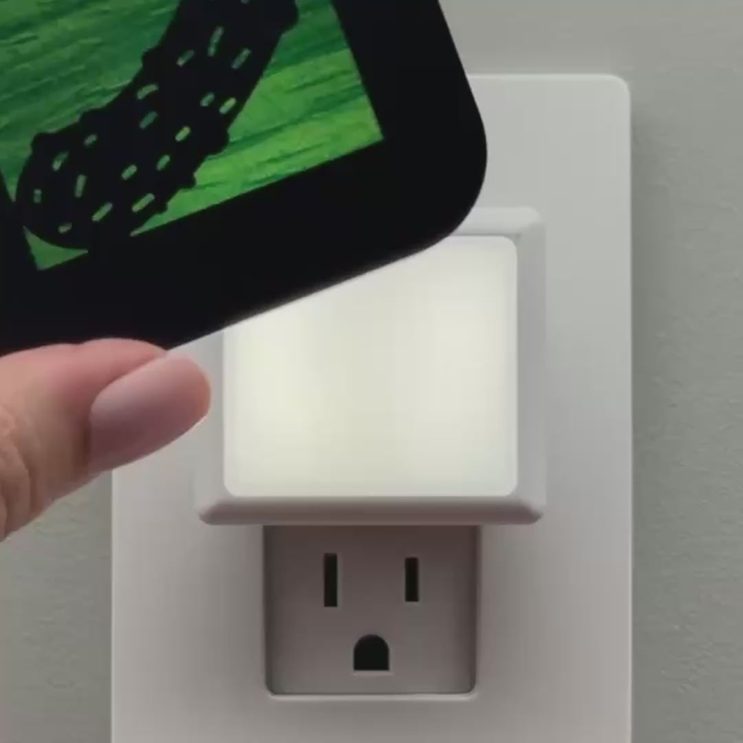 Load video: Pickle Night Light