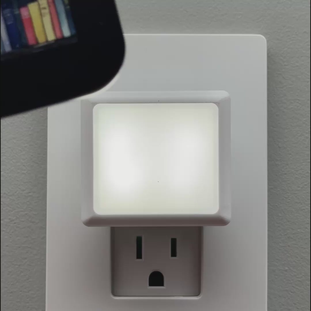 Load video: Bookshelves Night Light
