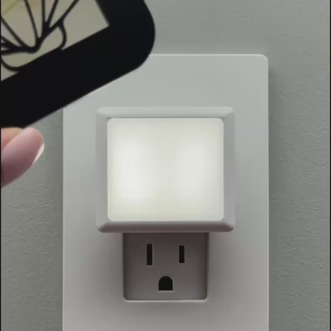 Load video: Scallop Seashell Night Light Cover ONLY