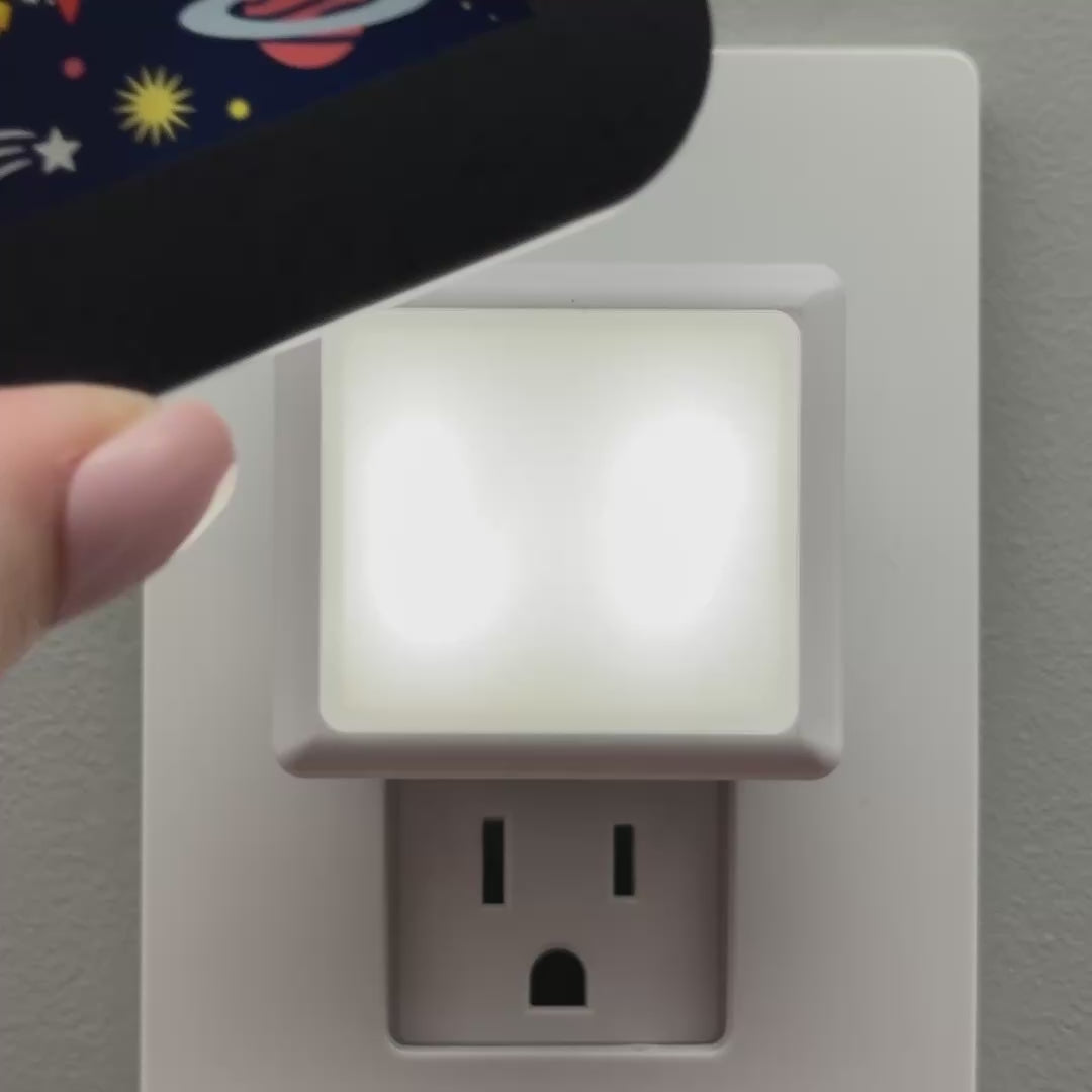 Load video: Space, Rocket Ship and Planets Night Light
